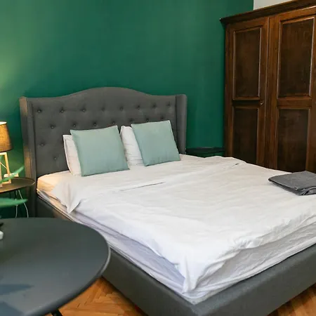 Apartment Color Blv Elisabeta 23 *
