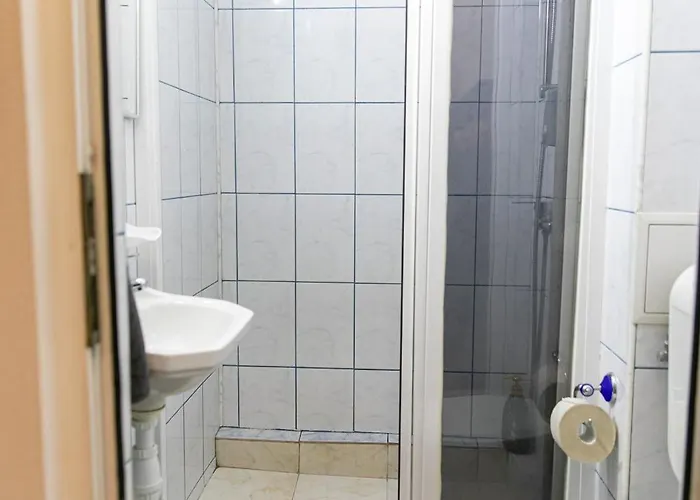 Color Blv Elisabeta 23 Бухарест