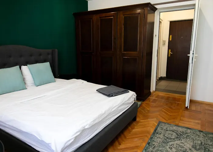 Apartment Color Blv Elisabeta 23 *